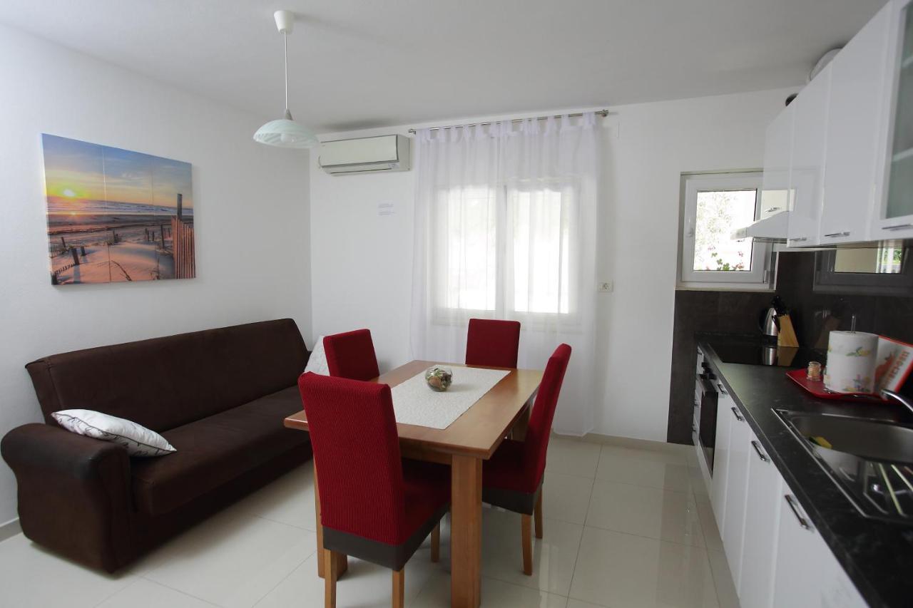 Apartman Luka สปลิท ภายนอก รูปภาพ
