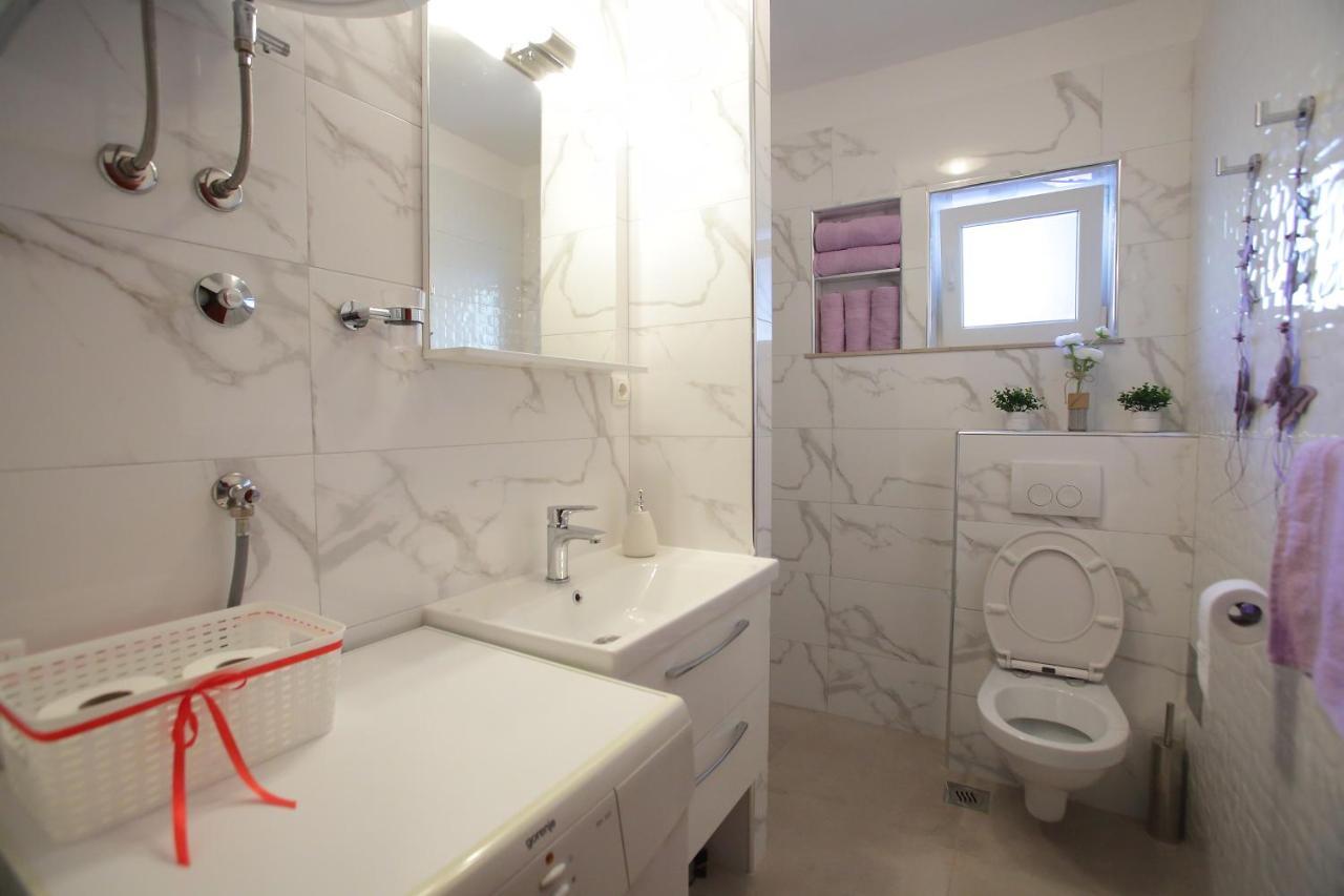 Apartman Luka สปลิท ภายนอก รูปภาพ