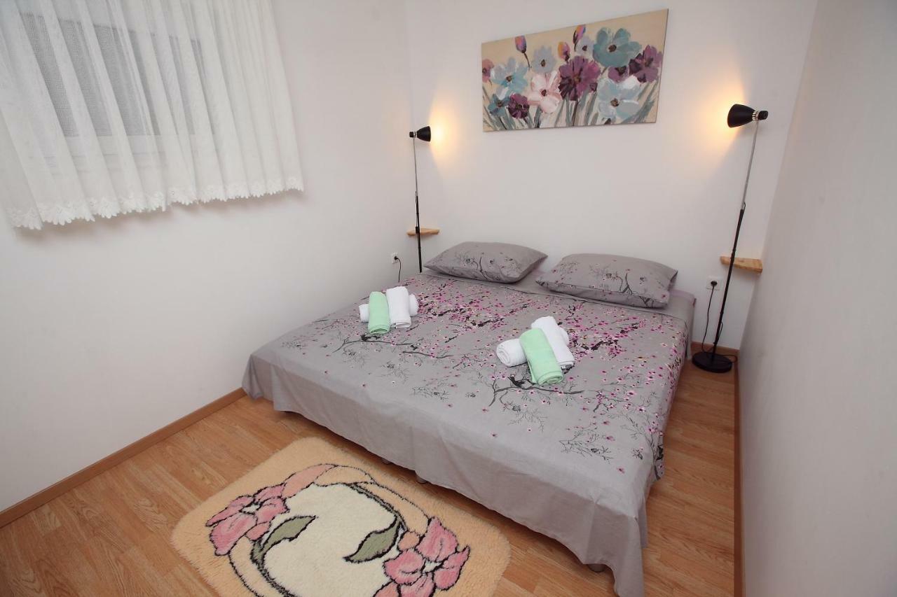 Apartman Luka สปลิท ภายนอก รูปภาพ