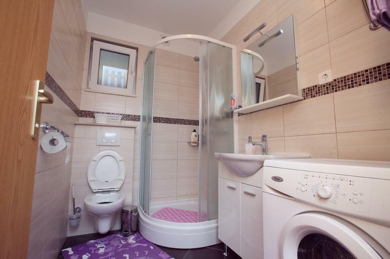 Apartman Luka สปลิท ภายนอก รูปภาพ