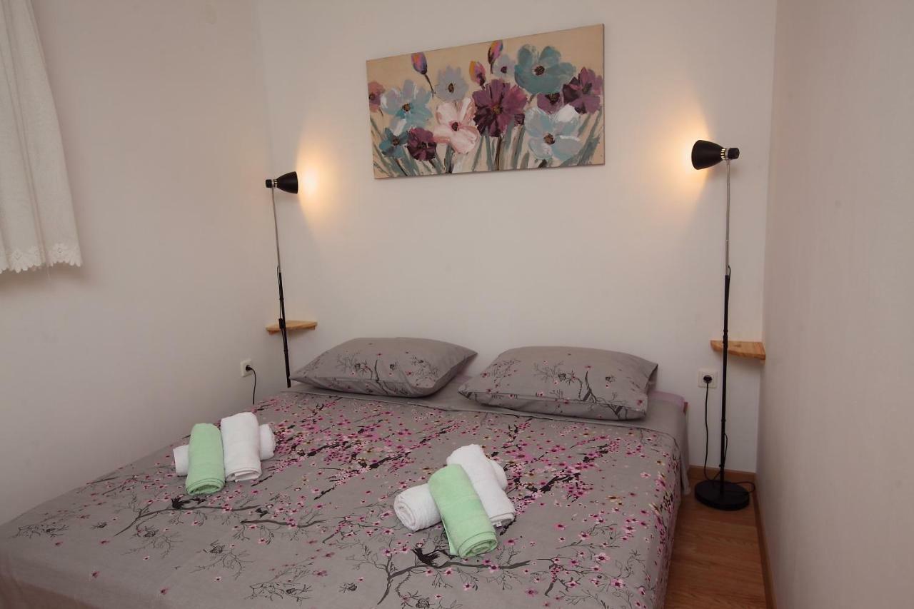 Apartman Luka สปลิท ภายนอก รูปภาพ