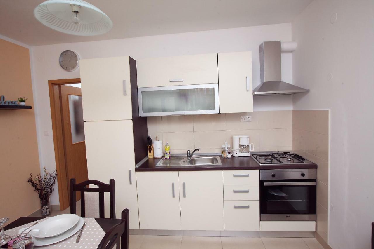 Apartman Luka สปลิท ภายนอก รูปภาพ