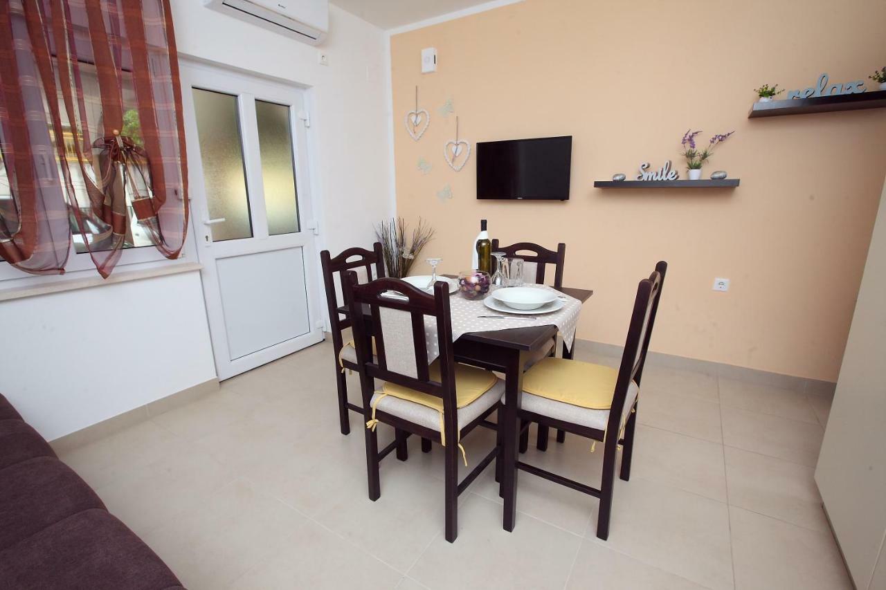 Apartman Luka สปลิท ภายนอก รูปภาพ