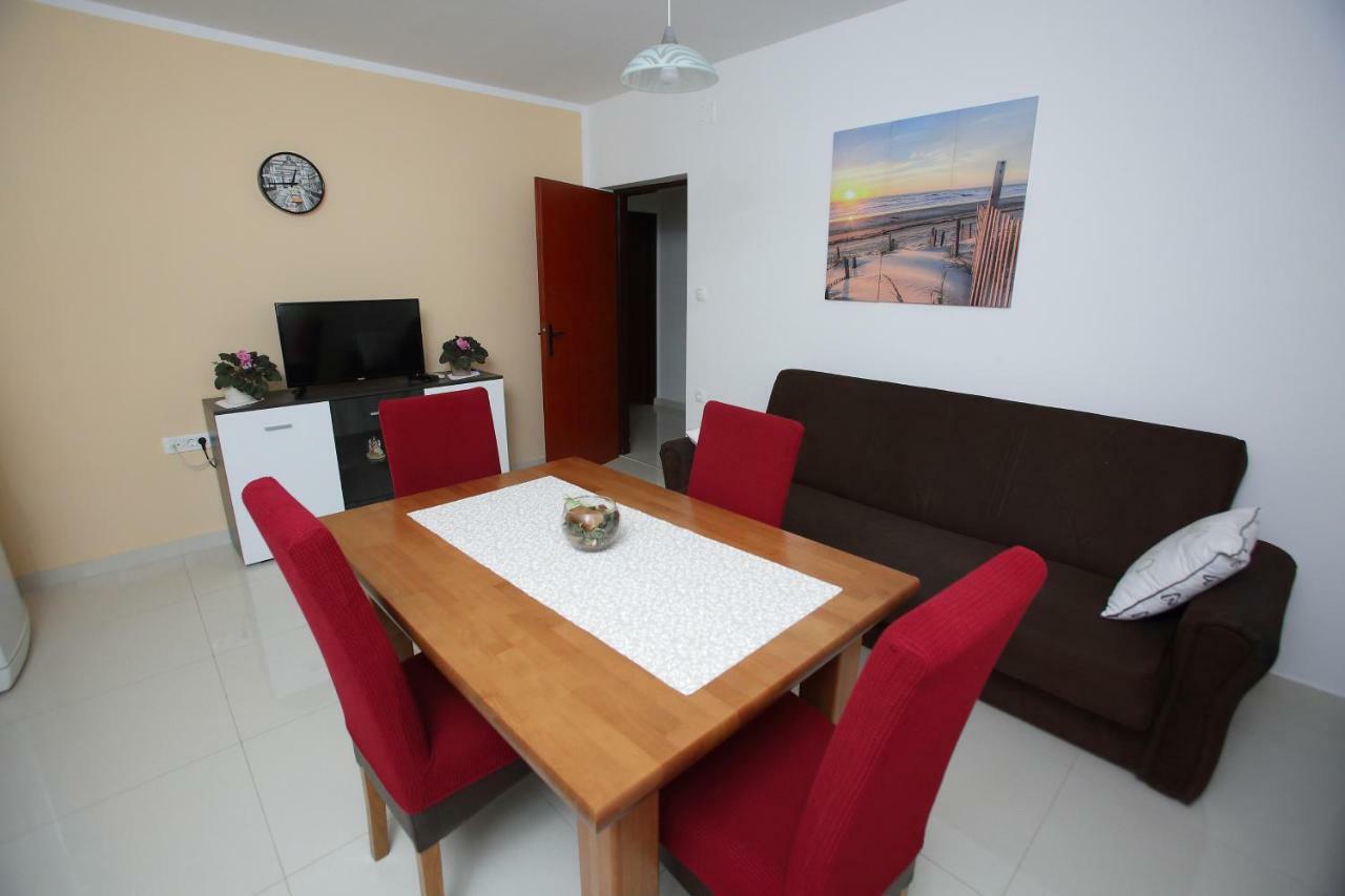Apartman Luka สปลิท ภายนอก รูปภาพ
