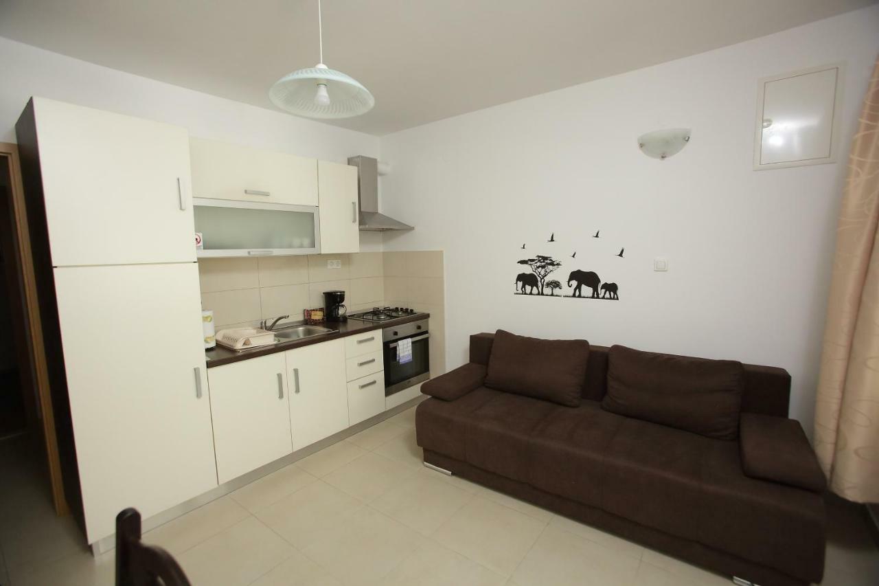 Apartman Luka สปลิท ภายนอก รูปภาพ