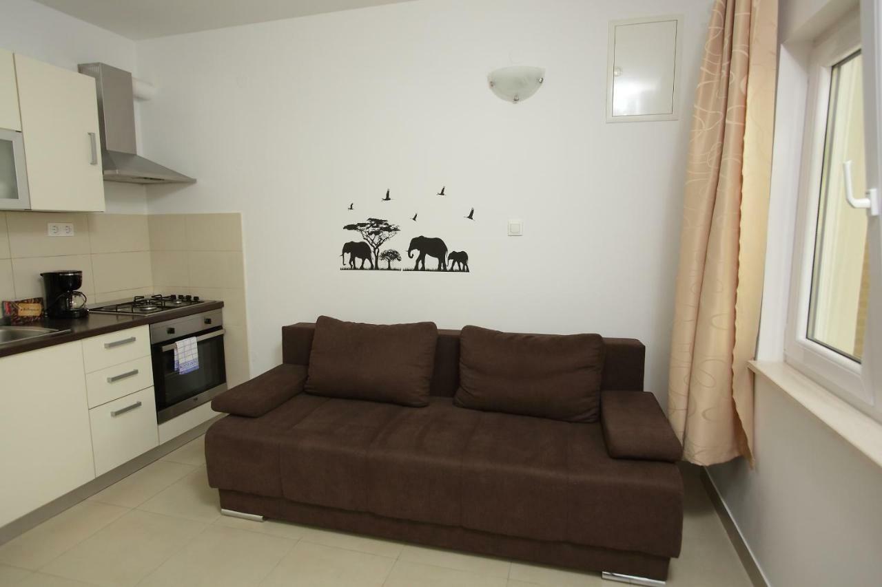 Apartman Luka สปลิท ภายนอก รูปภาพ