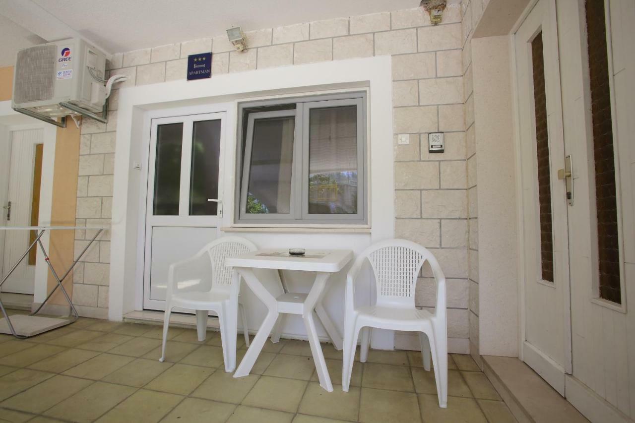Apartman Luka สปลิท ภายนอก รูปภาพ